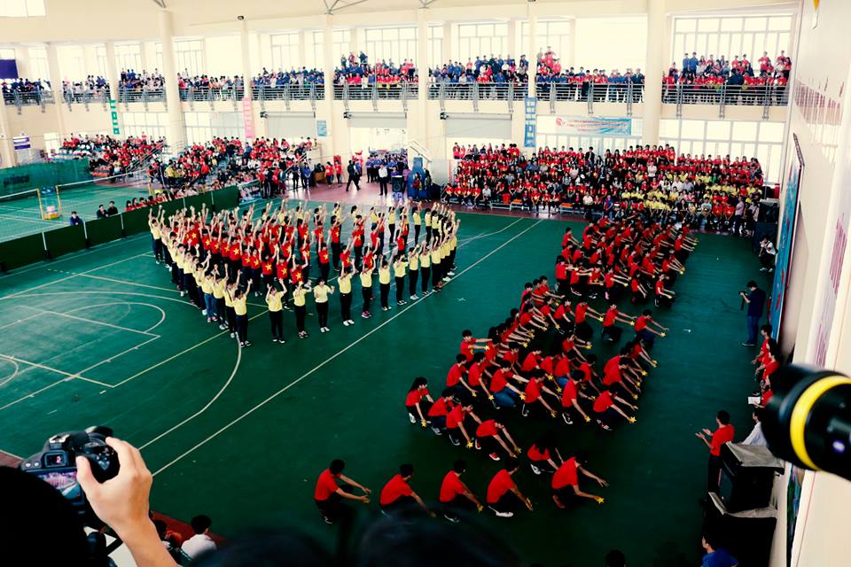 Bảo Lộc: Gần 3.000 bạn trẻ đồng diễn “Giai điệu Tổ Quốc”