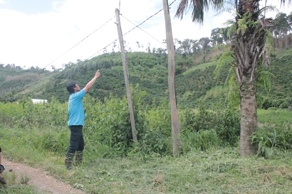 Lâm Đồng: Về nơi dân tự đóng tiền làm đường, tự kéo điện… về nhà