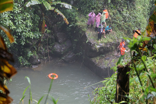 Bảo Lộc: Một nam sinh rơi Thác ĐamB’ri mất tích