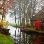 water-village-no-roads-canals-giethoorn-netherlands-13