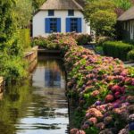 water-village-no-roads-canals-giethoorn-netherlands-4