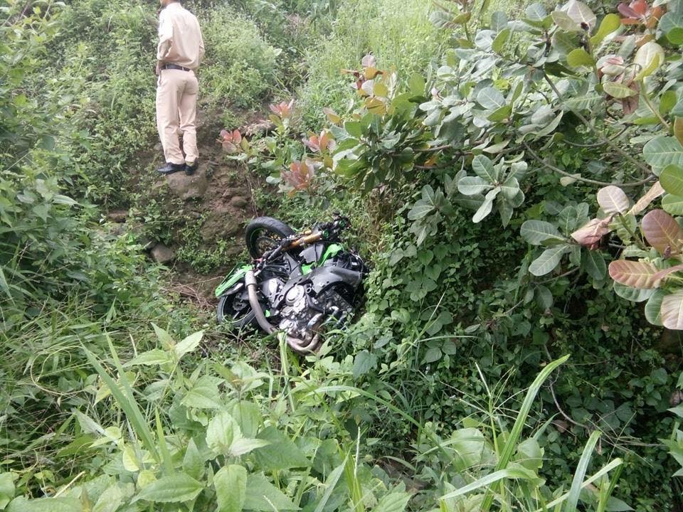 Lâm Đồng: Mô tô phân khối lớn đổ đèo Chuối lao xuống vực, 2 người tử vong