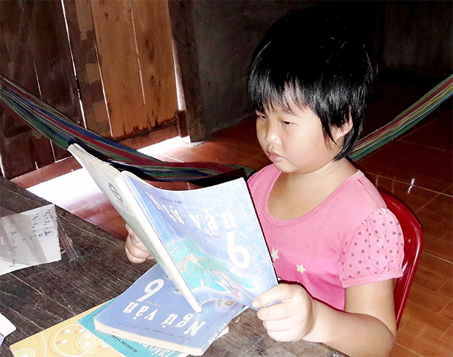 Lâm Đồng: Xót xa bé gái 12 tuổi trông như trẻ mẫu giáo