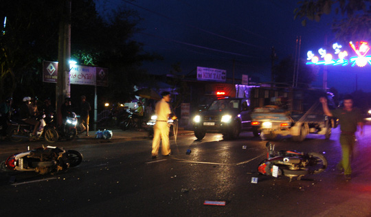 Bảo Lâm: Qua đường thiếu quan sát, 3 bà cháu bị xe máy tông