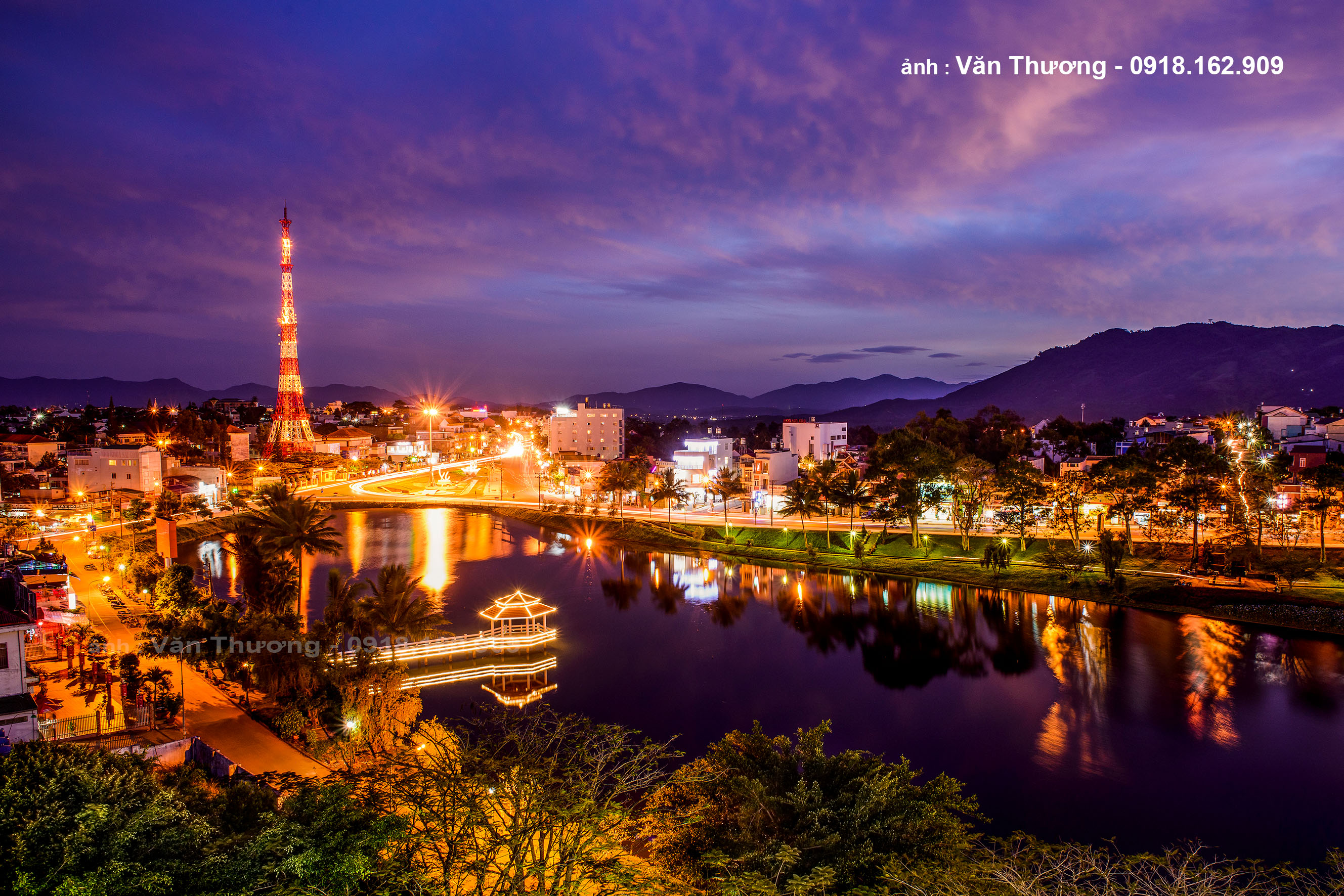 Bảo Lộc: Lung linh Giáng sinh ngập tràn 22 giáo xứ