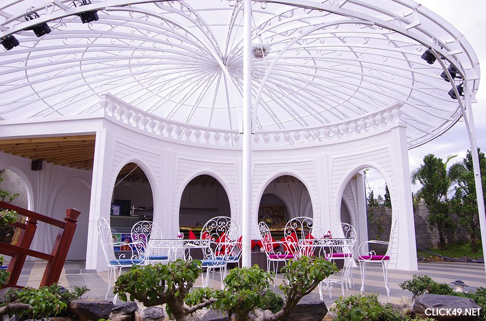 Bảo Lộc: Check-in quán cafe sang chảnh “1001 góc đẹp”, rộng 4000m2