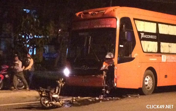Bảo Lộc: Xe khách Phương Trang va chạm xe máy, 01 người tử vong