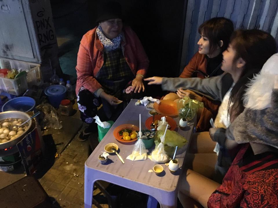 “Rớt nước mắt” trước CỤ BÀ NEO ĐƠN bán hột vịt lộn kiếm sống ở Đà Lạt