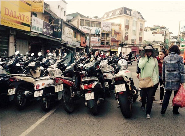 Đà lạt: Vỉa hè, lòng đường trên phố bị lấn chiếm