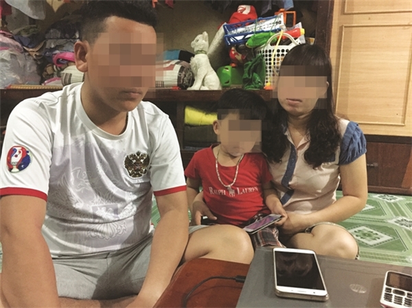 Bé bị cột thun dương vật: “Cô cột chặt quá, con không đi vệ sinh được”