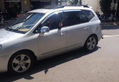 Đà Lạt: Rút súng bắn đối thủ, nhầm người chờ xe buýt