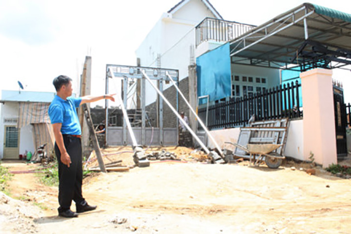 LaDo taxi cho người lao động vay tiền không lãi suất để mua đất, xây nhà