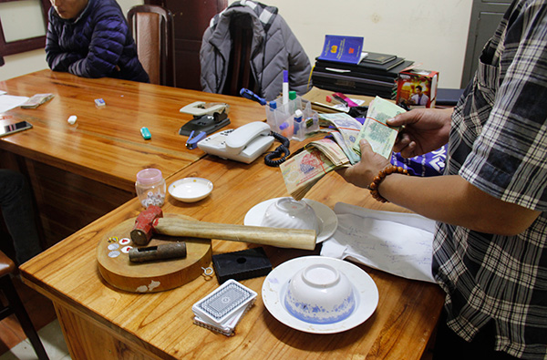 Lâm Đồng: Bắt sòng bạc giữa rừng thu trên 140 triệu đồng