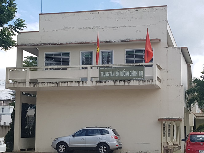 Bảo Lộc: Giám đốc và phó giám đốc trường chính trị đánh nhau