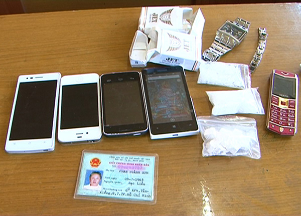 Công an TP Đà Lạt bắt quả tang đối tượng vận chuyển trái phép các chất ma túy