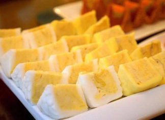 Bánh trung thu nhân sầu riêng tươi giá bạc triệu