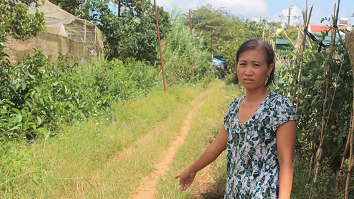 Đức Trọng: Tranh chấp đất đai, đổ nước chứa thuốc diệt cỏ vào miệng một phụ nữ