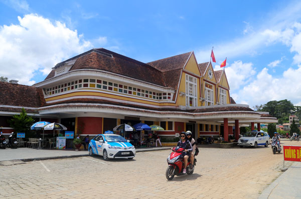 Thu phí tham quan di tích quốc gia ga Đà Lạt