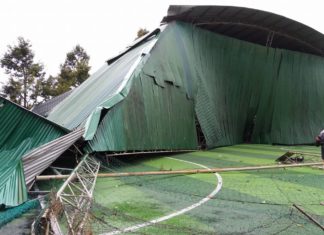 Bảo Lộc: Lốc xoáy thổi bay hơn 20 mái nhà dân, 4 người bị thương