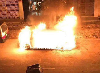 Lâm Đồng: Thiếu nữ nhậu say, ném xăng đốt nhà bạn nhậu