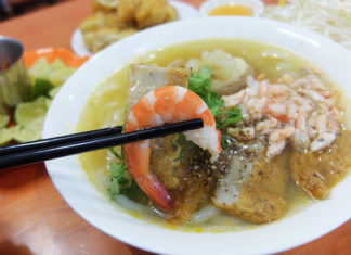 Bảo Lộc: Bánh canh Cua Hà My nóng hổi, ăn là mê