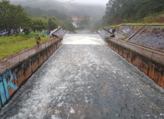 Đà Lạt: Đi vớt cá, một người bị nước cuốn trôi