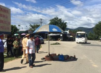 Bị xe tông tử vong khi sang đường đi vệ sinh