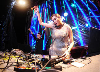 Quẩy tưng bừng cùng DJ siêu mẫu Võ Hoàng Yến tại 12 Beer Lounge