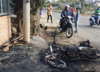 Đà Lạt: Tai nạn xe máy, làm quán nhậu bị lửa thiêu rụi
