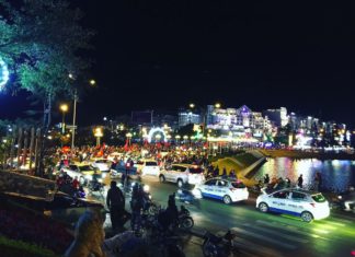 Đà Lạt: Lắp màn hình led 40m2 để cổ vũ U23 Việt Nam