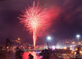Đà Lạt: Bắn pháo hoa trong đêm giao thừa Tết Mậu Tuất