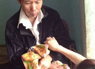 Lâm Đồng: Giọt nước mắt của cha già khi nghe con chào “Bố mẹ ơi, con đi đây”