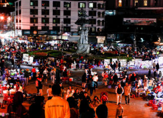 Chợ đêm Đà Lạt: Những bất cập khiến du khách nản lòng