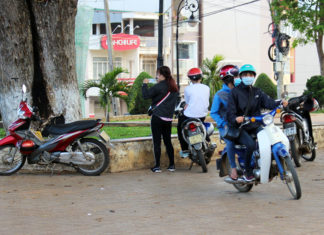 Di Linh: Nên cấm xe máy chạy trong công viên