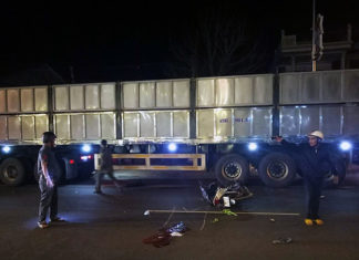 Di Linh: Tông vào xe đầu kéo đậu ven đường, một người tử vong