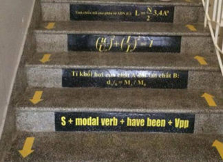 Đà Lạt: Dán hẳn cả công thức lên bậc thang trường khiến học sinh muốn quên cũng không được