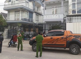 Đà Lạt: Hai cha con bị trúng đạn khi đứng trước sân