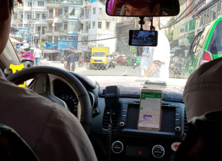 Grab taxi chạy “chui” tại Ðà Lạt, quản lý ra sao?