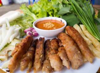 Bảo Lộc: Nem nướng Huế chuẩn vị chỉ 30.000đ, miễn phí nước ngọt