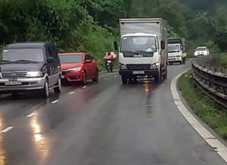 Tôi phải đi 10km/h để né xe tải vượt ẩu trên đèo Bảo Lộc