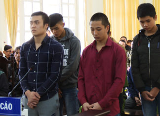 Đà Lạt: Nước mắt rơi sau tiếng nẹt pô