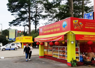 Đà Lạt: Bánh Trung thu đồng loạt “xuống phố”
