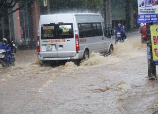 Mưa lớn kéo dài, nhiều tuyến đường ở Bảo Lộc bị ngập nặng