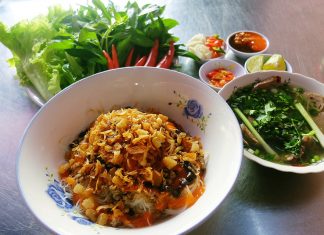 Bảo Lộc: Phở khô hai tô chuyển chỗ mới, ngon không đổi