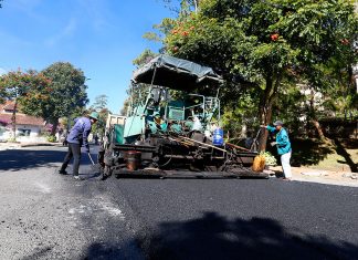 Bắt đầu trải thảm nhựa 5 tuyến đường chính tại Đà Lạt