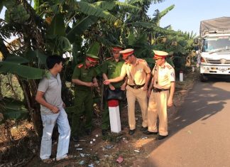 Lâm Đồng: Cận cảnh kiểm tra chất ma túy đối với tài xế trên Quốc Lộ 20