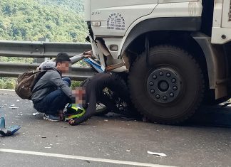 Đổ đèo Bảo Lộc, một phượt thủ mắc kẹt dưới bánh xe tải