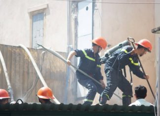 Hỏa hoạn ở Đà Lạt khiến người dân và khách du lịch hoảng hốt