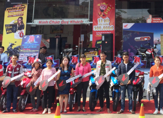 Head Tâm Anh trao thưởng 31 xe máy cho 31 khách hàng may mắn