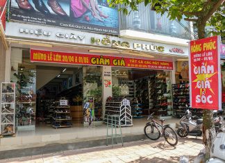 Bảo Lộc: Hiệu giày Hồng Phúc tri ân khách hàng, giảm giá lên đến 50%